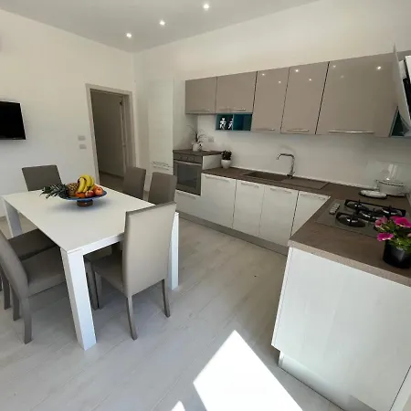 Quasi Nell'acqua Villa *